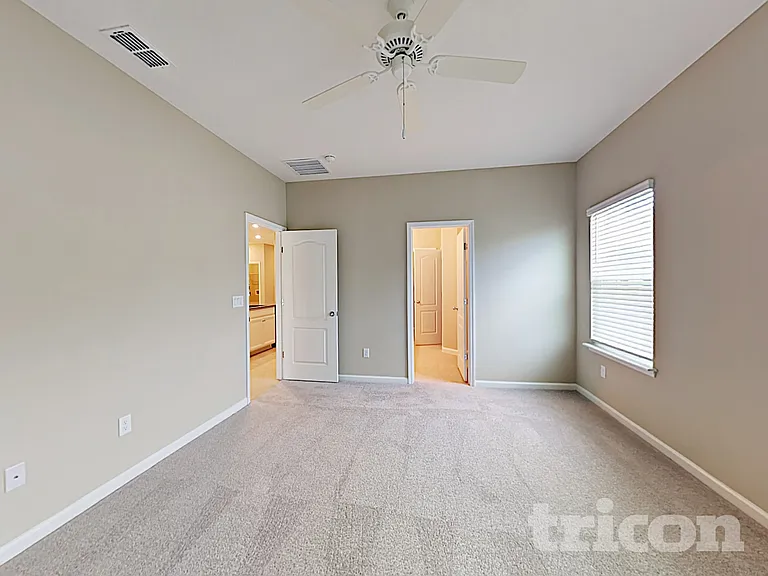 10226 Pavnes Creek Dr — Photo 20