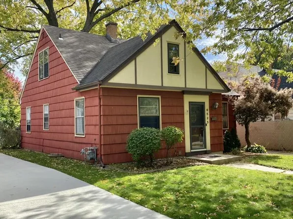 6525 44th AVENUE, Kenosha, WI 53142