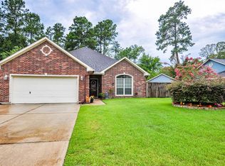 210 Pebble Springs Ln, Cleveland, TX 77327