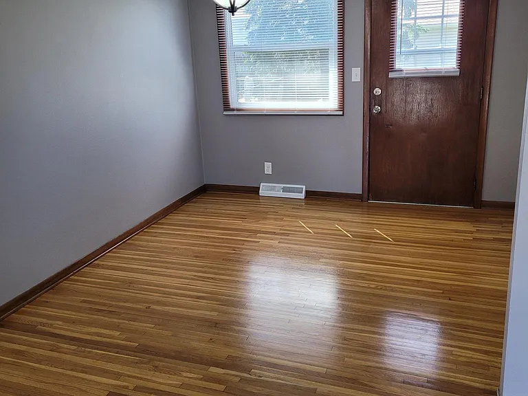 4712 Western Ave — Photo 4