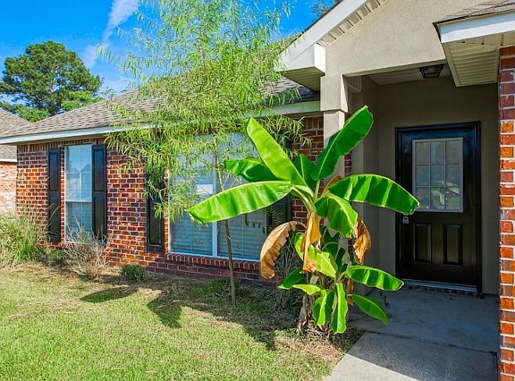 3rd image of 43510 N Great Oak Ct