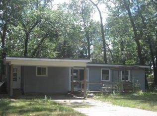 1028 Iowa St SW, Wyoming, MI 49509
