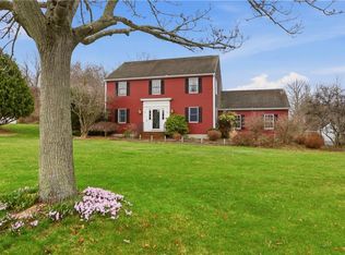 23 W Passage Dr, Portsmouth, RI 02871