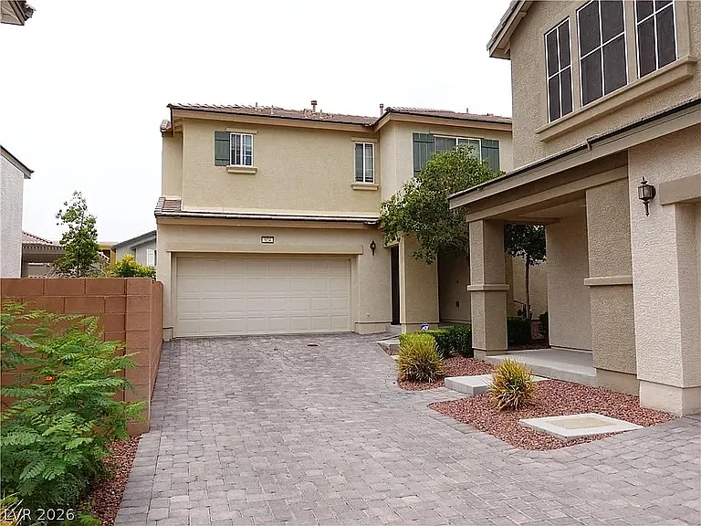 934 Maple Pines Ave