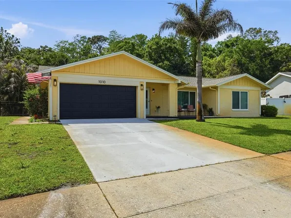 1010 Mainsail Way, Palm Harbor, FL 34685