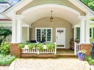 23 Tennis Court Rd, Oyster Bay, NY 11771