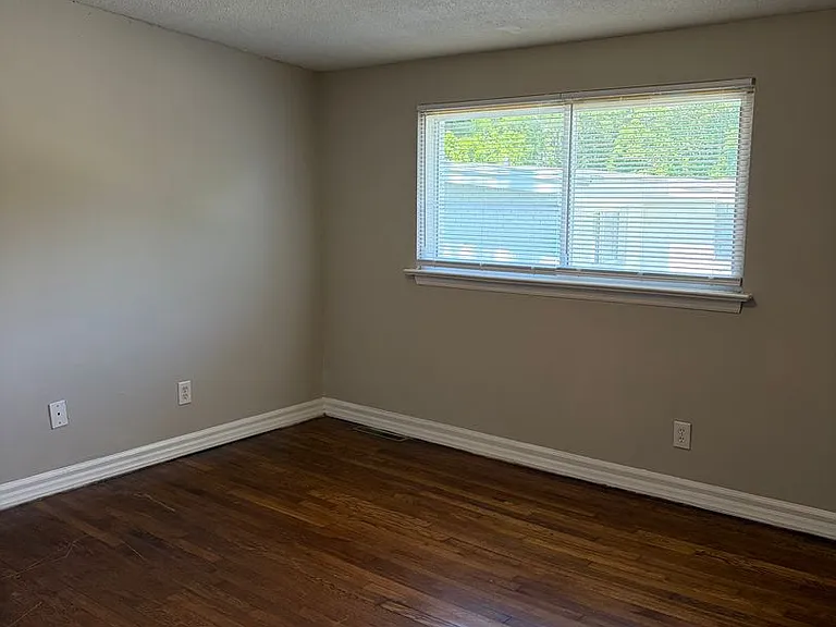3625 Glenwood Dr #1 — Photo 5