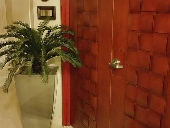 4th image of 19111 Collins Ave APT 407