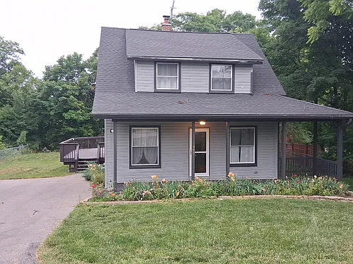 405 2nd St Photo 1