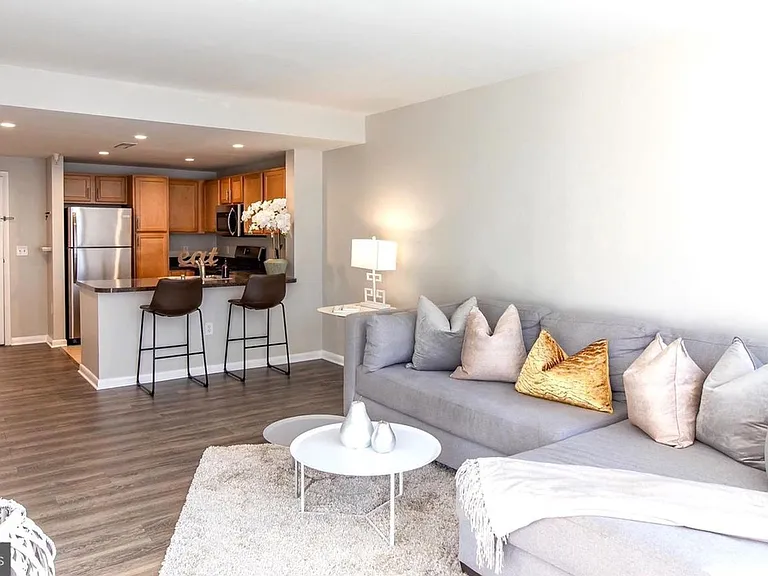 350 G St SW #N620 — Photo 1