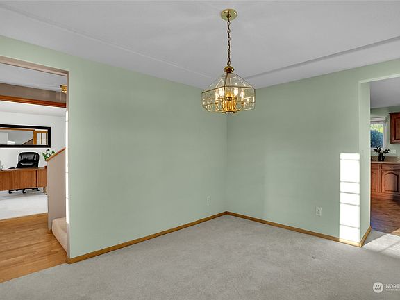 4th image of 13911 NW 21st Avenue