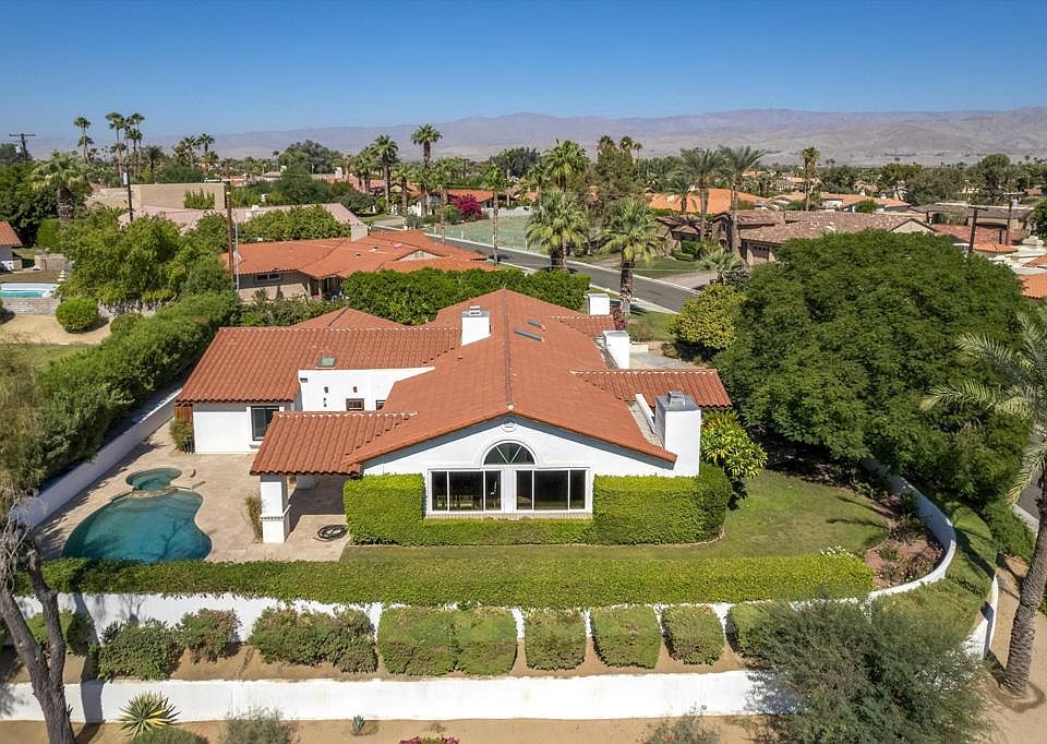 1st image of 42975 Darien Dr