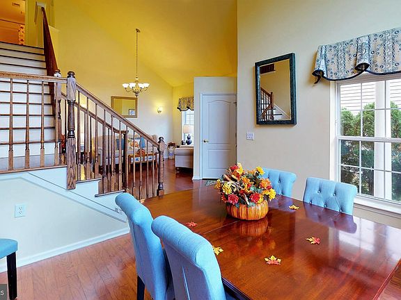 4th image of 36 Honeyflower Ln