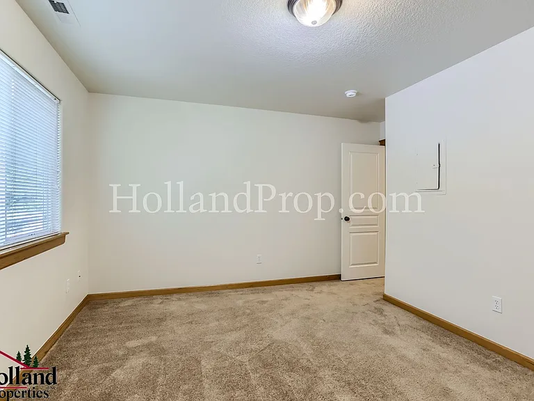 6547 SE Woodstock Blvd — Photo 20