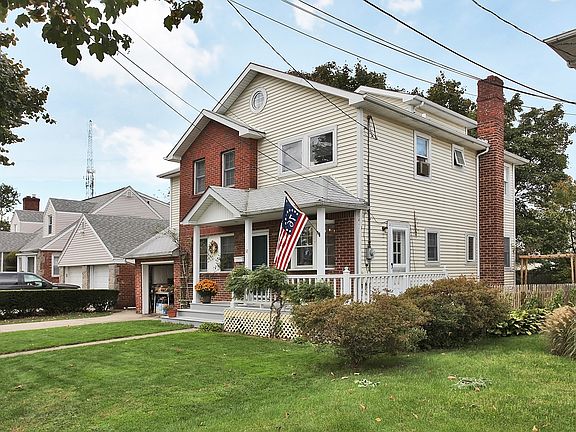 3rd image of 38 Jefferson Ave