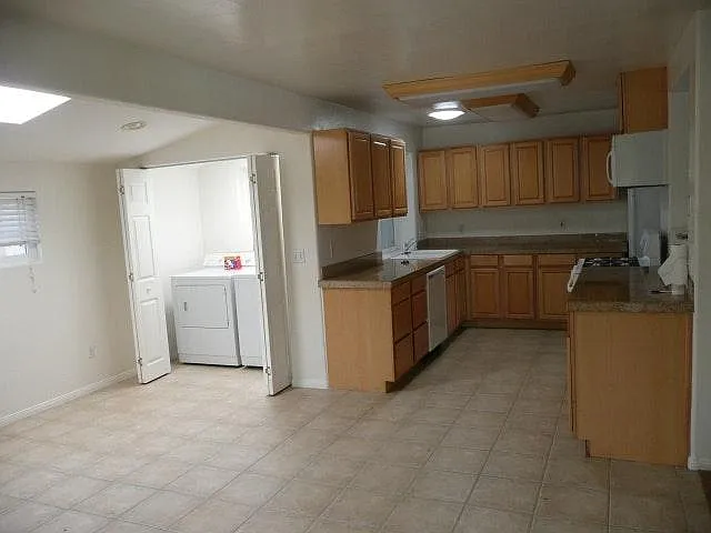 5010 Biltmore St — Photo 3