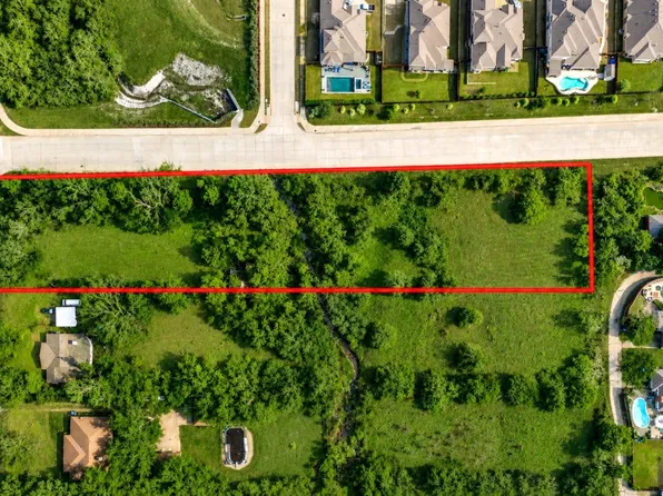1000 Silver Creek Dr, Desoto, TX 75115