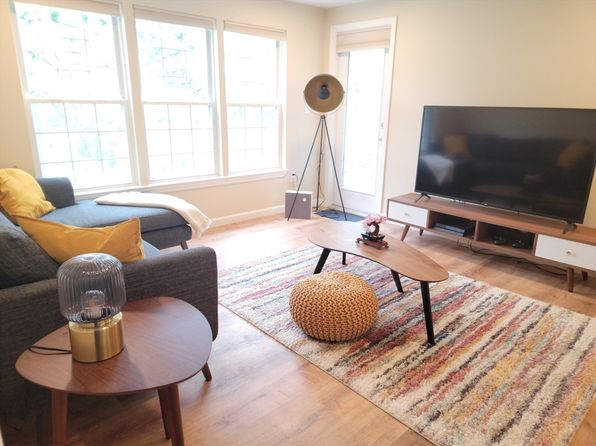 10 Walden Dr APT 8