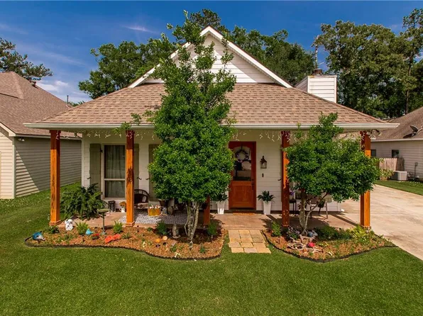 810 Saint Joseph Dr, Ponchatoula, LA 70454