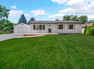 433 Nantucket Rd, Valparaiso, IN 46385