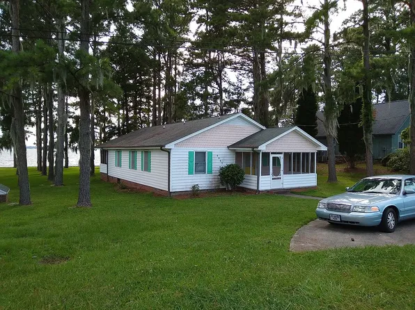 2257 Bayview Rd, Bath, NC 27808