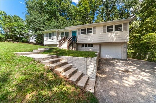 1st image of 2682 Crestdale Cir SE