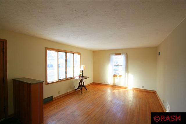 1st image of 1131 Highland Ave