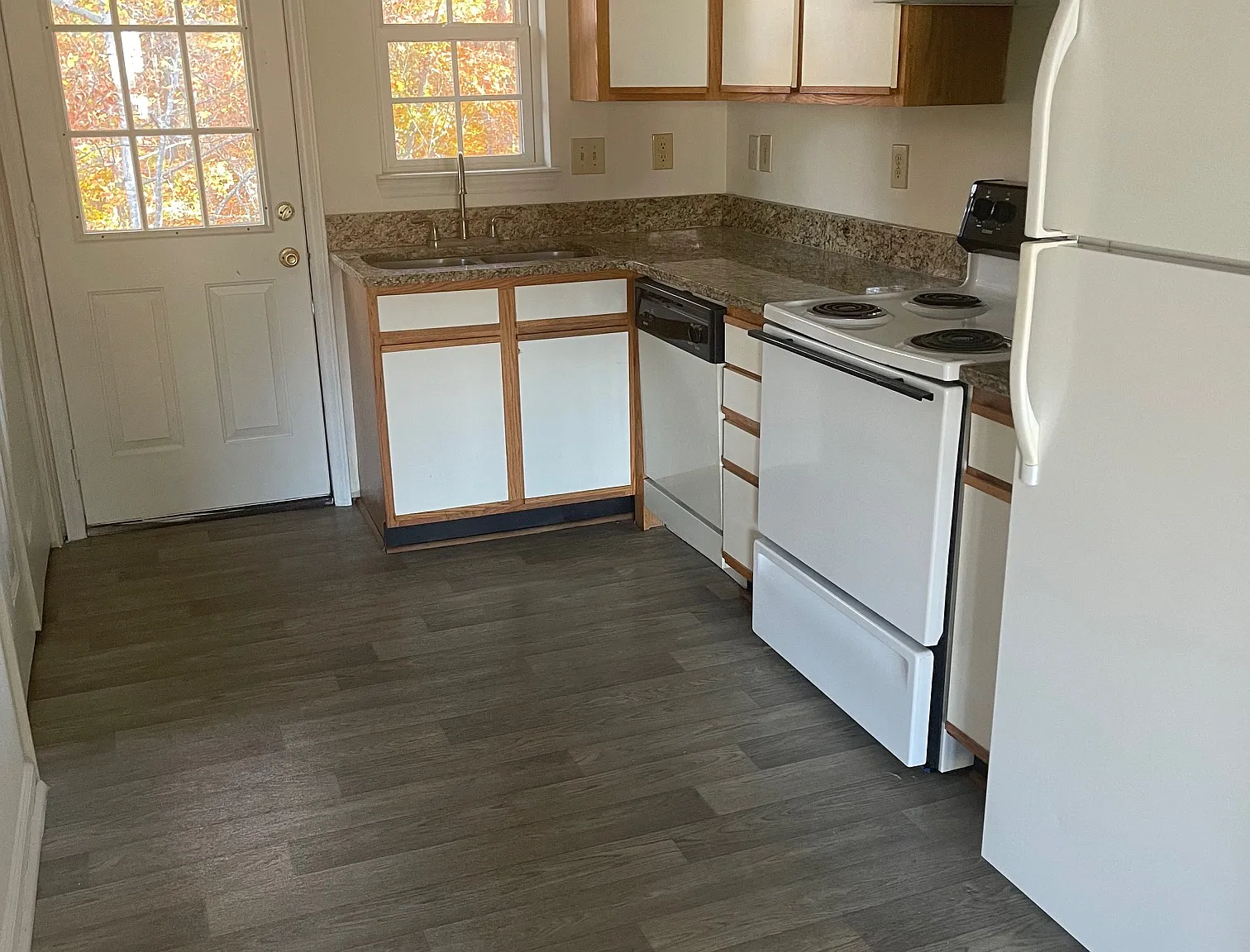 2 bed, 900 sqft, $975 — Photo 3