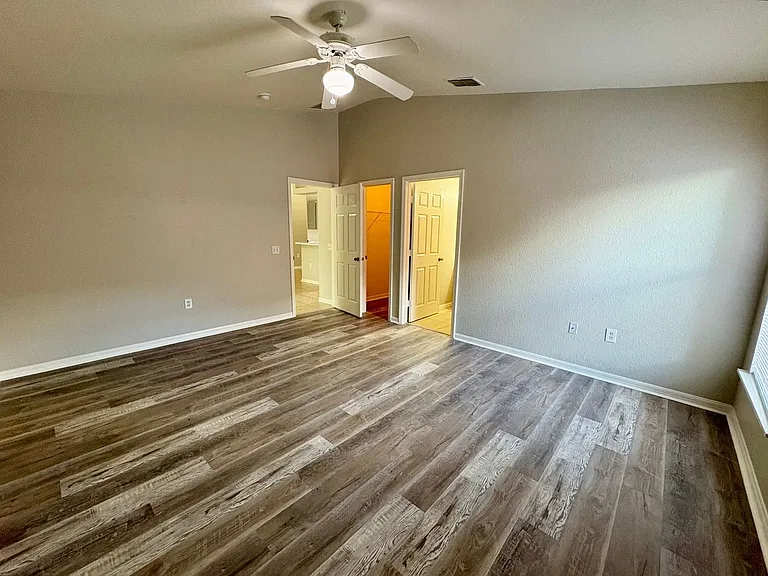 609 Tamarin Ln — Photo 13
