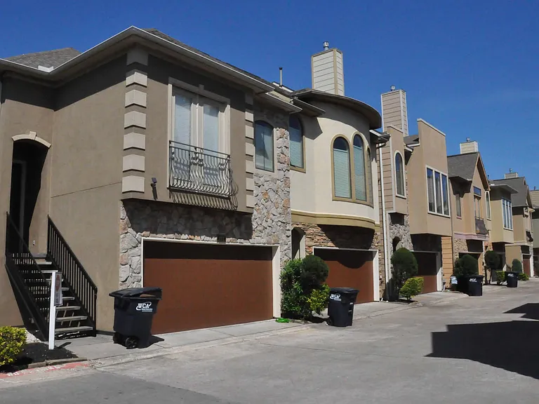 6353 Richmond Ave #101 — Photo 24