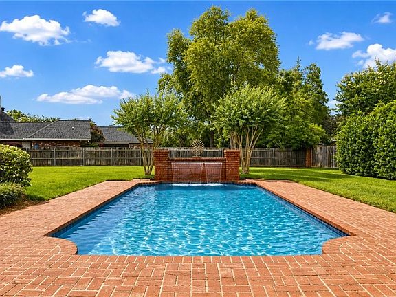 2nd image of 6714 Tennyson Oaks Ln