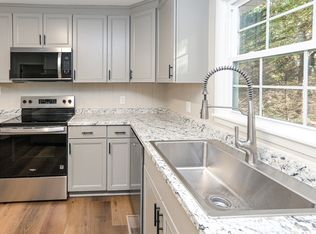 33 Eastwood Dr, Fayetteville, TN 37334