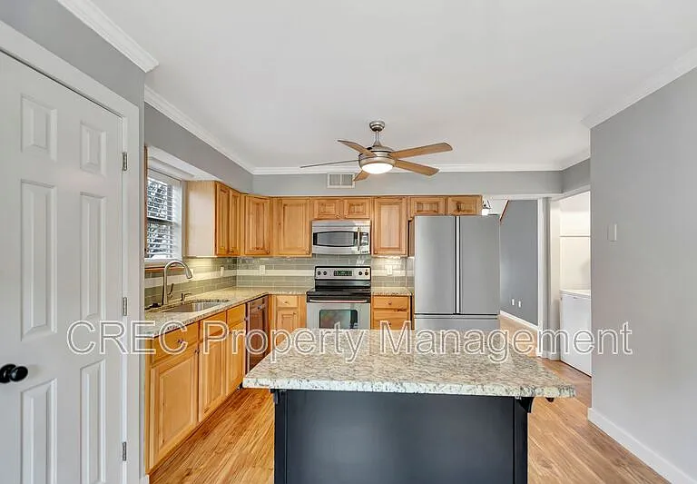 1411 Oaklanding Rd — Photo 9