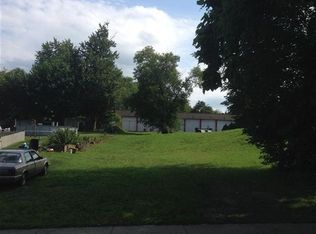 24 Elm St, Struthers, OH 44471