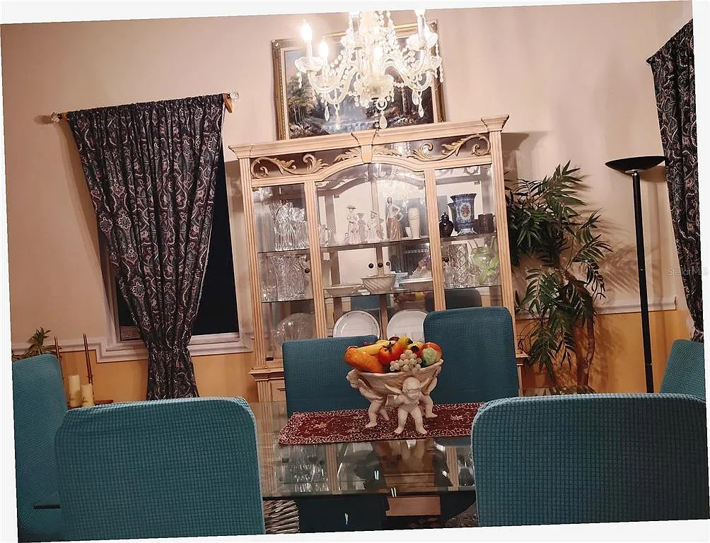 4 bed, 3.0 bath, 2165 sqft, $3,500 — Photo 3