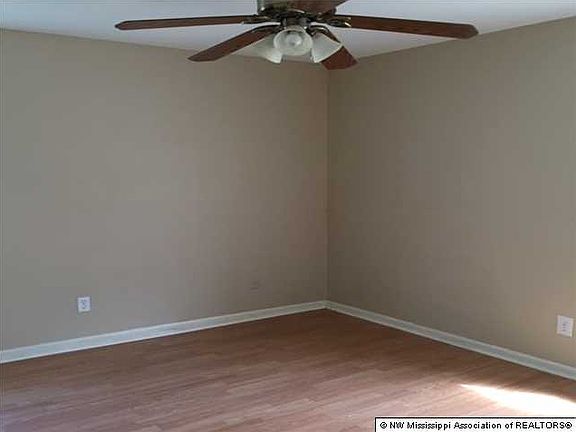 4th image of 2990 Fairmeadow Dr