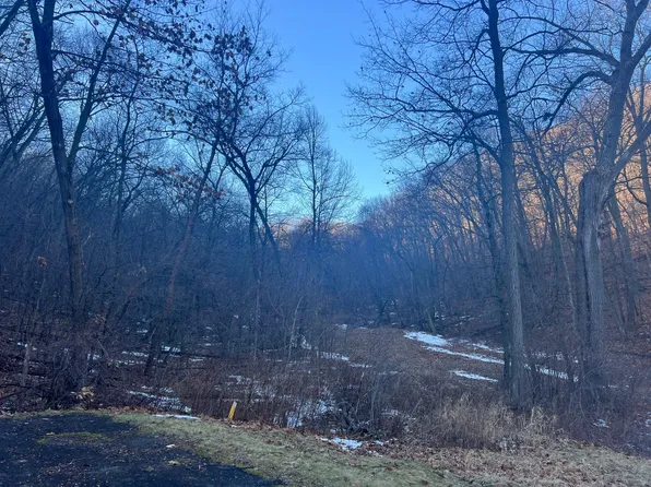 2792 Oakhurst Dr, Lake City, MN 55041