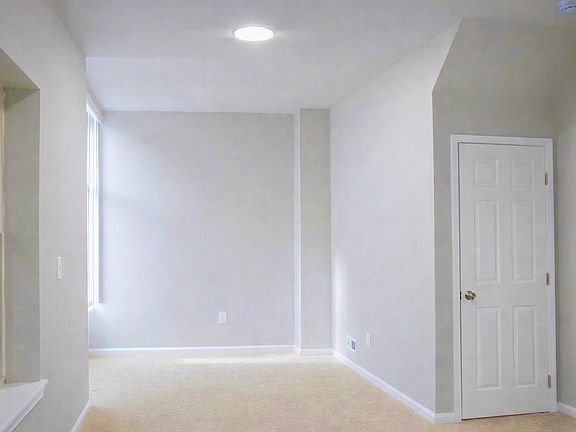 3rd image of 501 N Patterson Park Ave #B