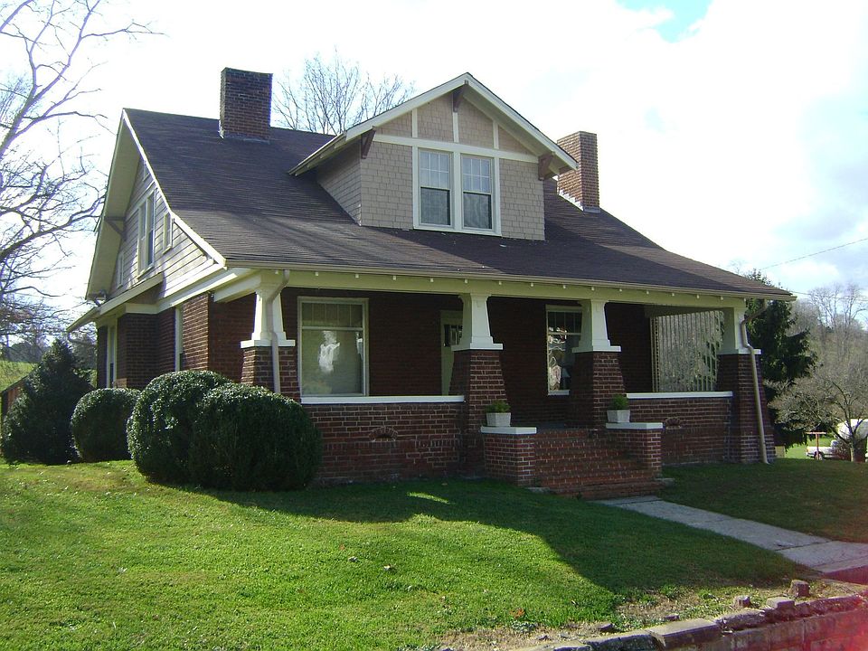 1919 Arts & Crafts Bungalow