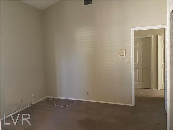 4th image of 901 Vantage Ln