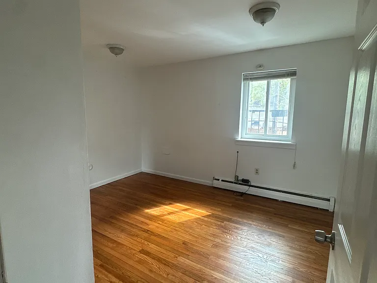 378 Valley St #B5 — Photo 4