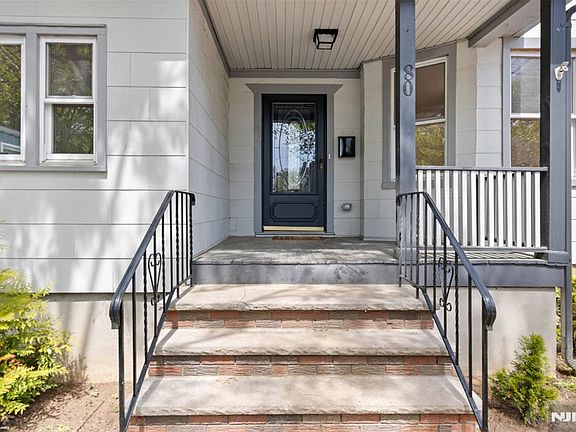 2nd image of 80 Union Pl