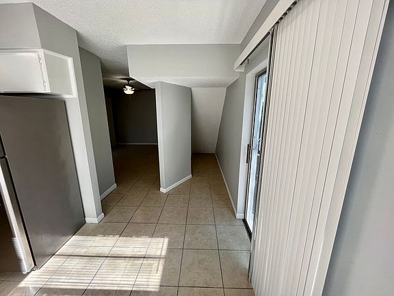 4th image of 10212 N Ojus Dr #A