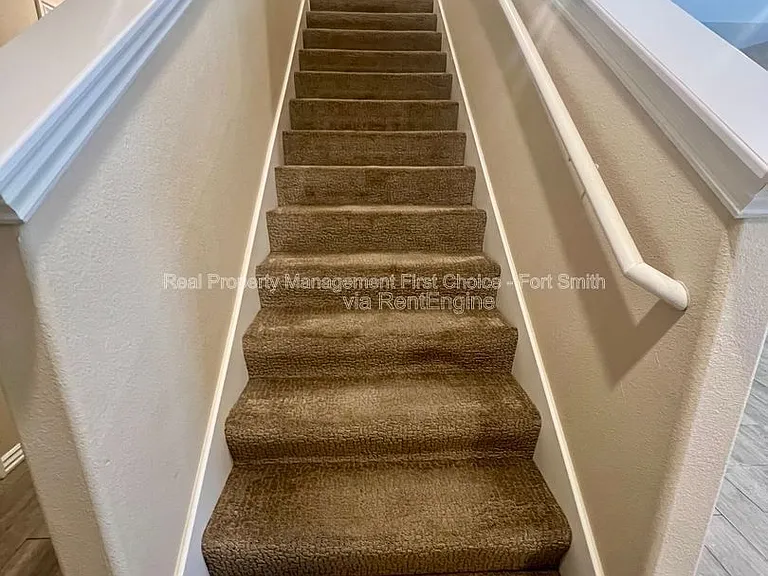 9905 Landry Dr — Photo 13