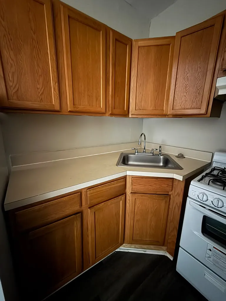 325 Cherry St — Photo 4