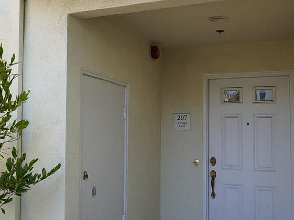 3rd image of 207 Village Ln