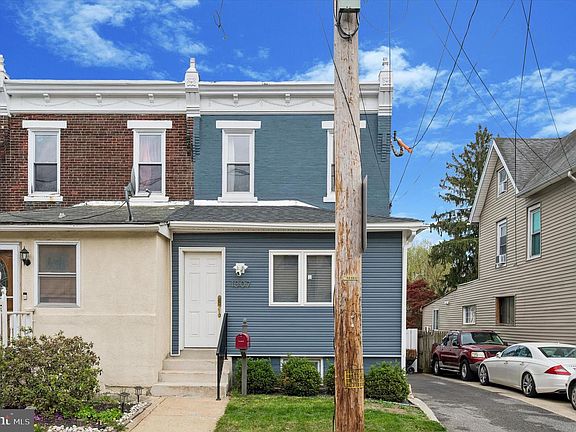 2nd image of 1307 Elmwood Ave