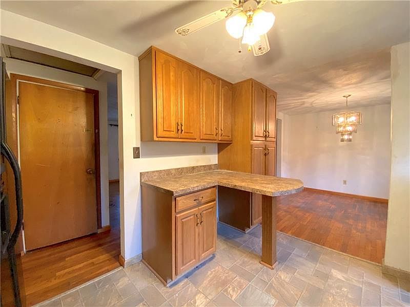 1st image of 10493 Roseway Blvd