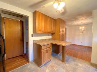 10493 Roseway Blvd, North Huntingdon, PA 15642