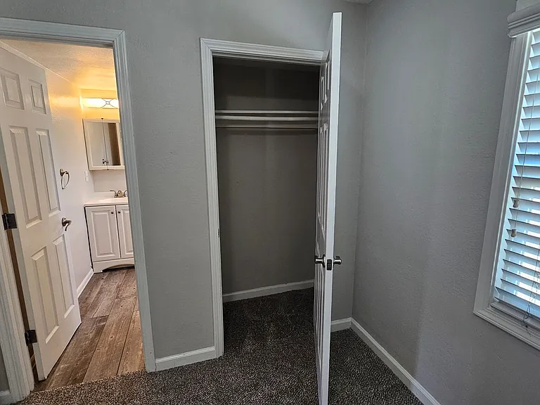 370 N Fair Oaks Ave — Photo 15